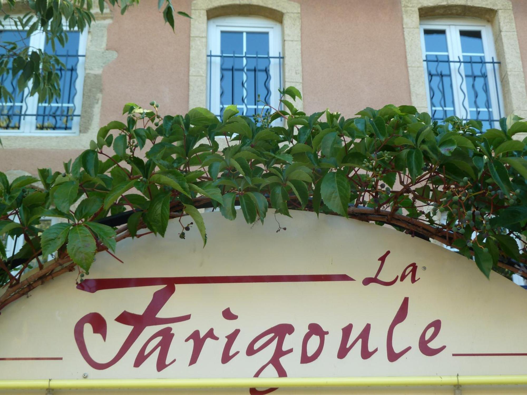 Logis Hotel Restaurant La Farigoule Sainte-Cécile-les-Vignes Zewnętrze zdjęcie