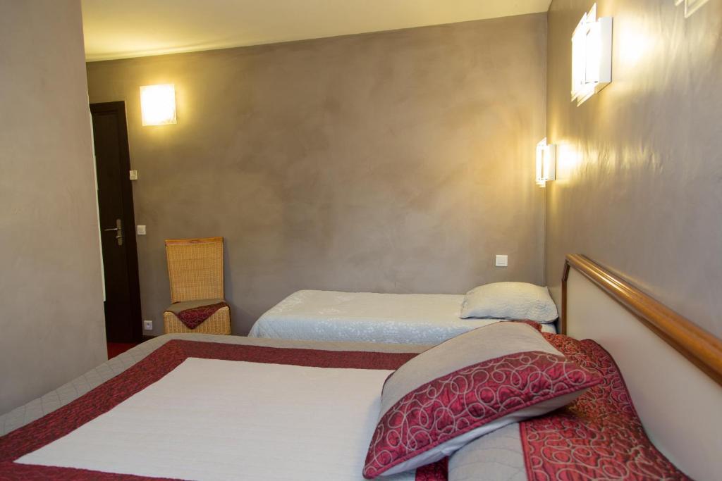 Logis Hotel Restaurant La Farigoule Sainte-Cécile-les-Vignes Pokój zdjęcie