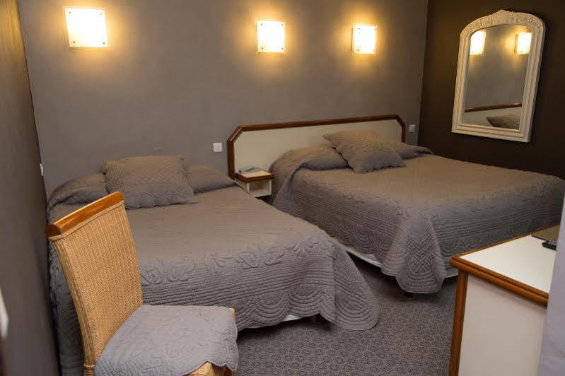 Logis Hotel Restaurant La Farigoule Sainte-Cécile-les-Vignes Zewnętrze zdjęcie
